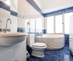 Kamena apartmanska kuća na prodaju Podgora