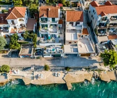 Casa fronte mare vicino a Šibenik