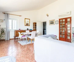 Primoštenben medencés kőház eladó Horvátországban