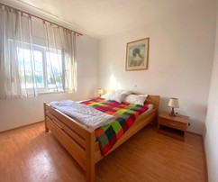 Auf Čiovo steht ein Haus in hervorragender Lage mit traumhaftem Meerblick zum Verkauf