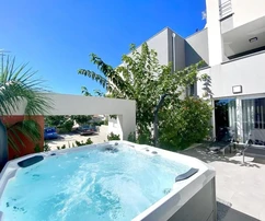 Appartamento duplex moderno con vista panoramica sul mare, 179m2