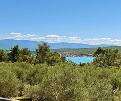 NOVÝ BYT SO ZÁHRADOU, 750 M OD MORA!