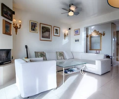 Willa dalmatyńska z basenem na sprzedaż w Komižy w Chorwacji