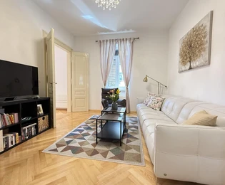 Pula, Monte Zaro: Luxuriöse Dreizimmerwohnung 90 m² mit Garage im Herzen der Stadt