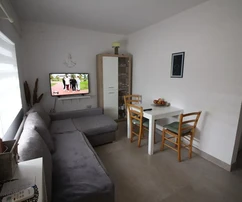 Terraced apartment with two bedrooms, close to the center