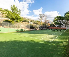 Luxusní vila s byty na prodej v Dugém Ratu v Chorvatsku