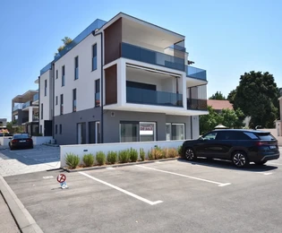 Srima - Komerčný priestor PP1, prvý rad pri mori