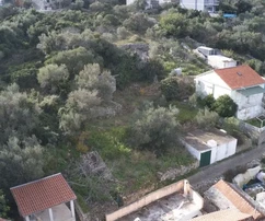 Drvenik Veliki, 2 Häuser in einer Reihe mit Garage, Taverne und Garten, 1. Reihe zum Meer