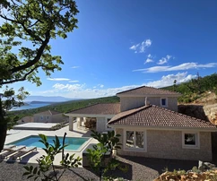 Villa di lusso in pietra in vendita con vista sul mare in Croazia