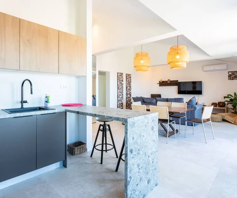 Moderno apartamento con vista al mar en venta en Primošten, Croacia