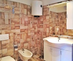 Šarmantný otočný dom blízko mora v Trogire na predaj