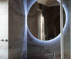 Autentica casa in pietra con piscina in vendita a Visinada in Croazia