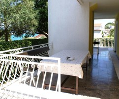 Impresionante casa en Čiovo con cinco apartamentos cerca del mar