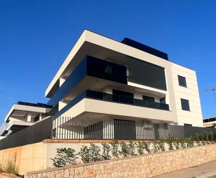 NOWY APARTAMENT DWUPOZIOMOWY Z BASENEM NA DACHU I WIDOKIEM NA MORZE!