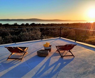 Villa a Brac con vista mare - Arredata ed efficiente dal punto di vista energetico