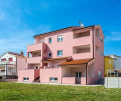 Spacious house with apartments for sale in Medulin in Croatia