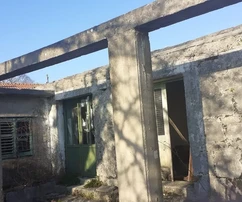 Marina, Vinišće, antigua casa de piedra de 280 m2 en una parcela de 800 m2