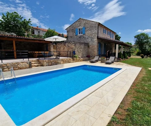 House Stranići kod Lovreča, Sveti Lovreč, 160m2