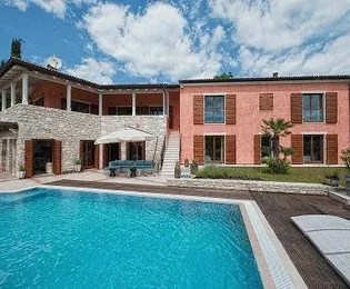 Istrien, Rovinj – Majestätische Villa mit weitläufigem Grundstück