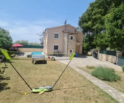 Istria, Pola, spaziosa villa con piscina vicino al centro storico