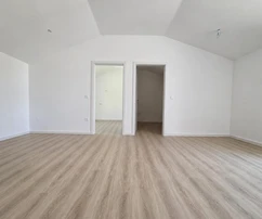 Istrien, Pomer, renoviertes Haus mit zwei Apartments, Nebengebäude und angelegtem Garten