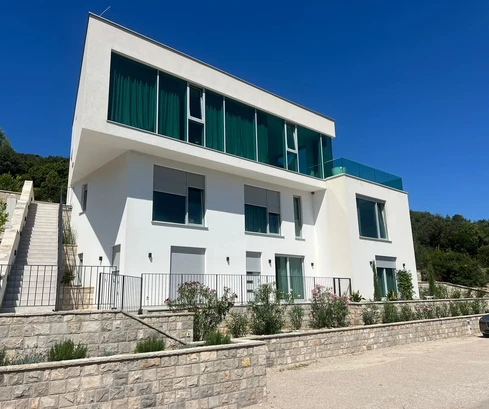 Casa recién construida en la isla de Korčula