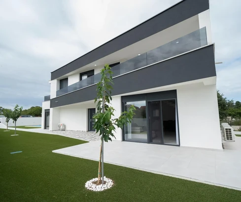 Villa in vendita a Zara Crno con piscina in Croazia