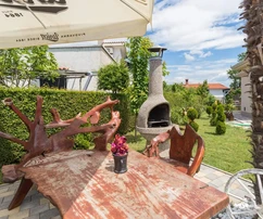 Istria, Poreč, Luxurious bungalow with swimming pool and spacious yard