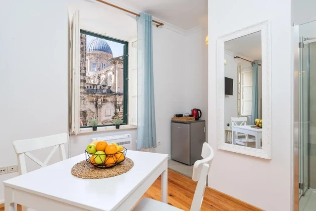 Stone House in Dubrovnik Old Town – 4 Apartments + Commercial Space
