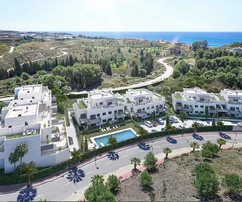 Nuovi appartamenti sul campo da golf vicino a Malaga, vicino alla spiaggia