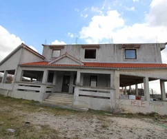 Casa comercial-residencial en terreno de 3046 m² junto a la carretera principal Pag-Zadar