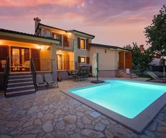 Pleasant villa with a pool and nice garden, Istria, Poreč