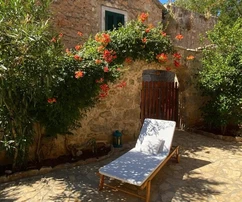 Casa de piedra con piscina en venta en Vrbanj, Hvar, Croacia