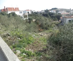 Marina, bâtiment. Terrain de 1429 m2, près du centre, électricité, eau