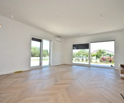 Tribunj - Apartamento S1 con piscina y jardín