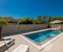 NEW URBAN VILLA WITH POOL AND SEA VIEW, IN A QUIET LOCATION!