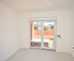 Vodice - Nouvelle construction appartement 2 pièces avec jardin proche de la plage