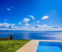 Ičići, Poljane, villa jumelée avec piscine, vue panoramique et grand jardin