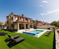 Modernes Steinhaus in Svetvinčenat zu verkaufen in Kroatien
