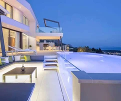 Villa with panoramic views for sale in Makarska in Croatia