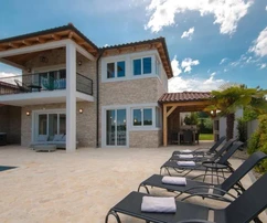 Beautiful stone villa with pool and sea view, Istria, Poreč
