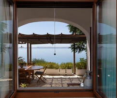 Jablanac, primera línea al mar - Oasis mediterráneo con piscina en el Parque Natural de Velebit