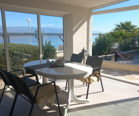 Vir, casa unica in prima fila sul mare, opportunità di investimento