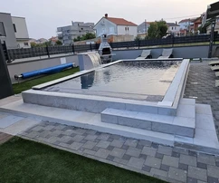 Proprietà con piscina a 250 metri dal mare
