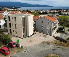 Apartamento moderno con vista al mar, en una zona tranquila!