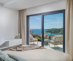 Casa di lusso moderna con piscina disponibile a Sevid per l'acquisto in Croazia