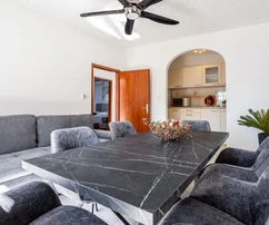 Brela, apartament z dwoma sypialniami bezpośrednio przy plaży z panoramicznym widokiem