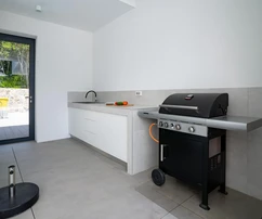 Modern villa eladó, teljes privát szférával Rab szigetén Horvátországban