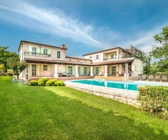 Istria, Višnjan, Lussuosa villa in pietra con piscina e viste mozzafiato