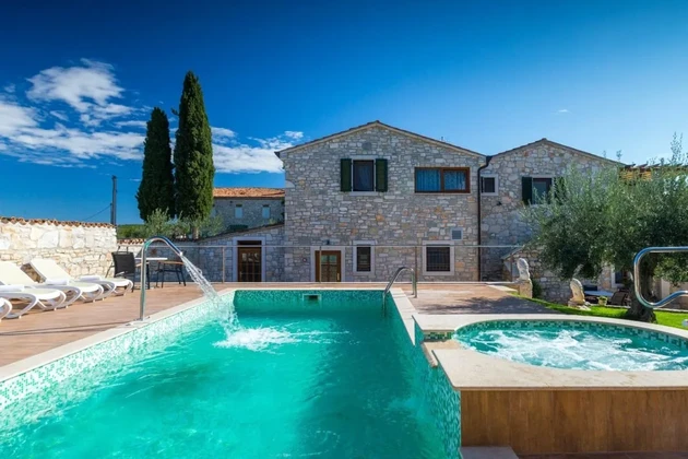 Villa taverna közel a tengerhez, Poreč, ISZTRIA